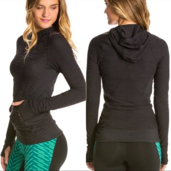 Pearl Izumi Tops - Pearl Izumi Long sleeve flash hooded shirt athleisure size S black